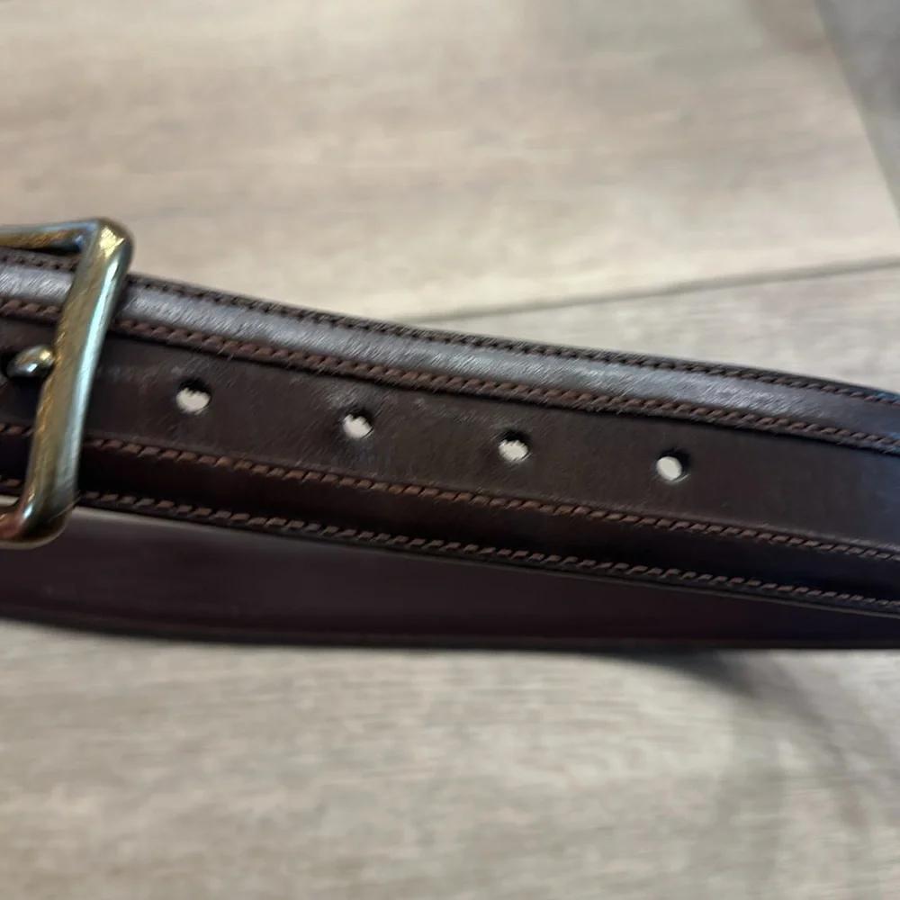 Tommy Hilfiger brown leather belt